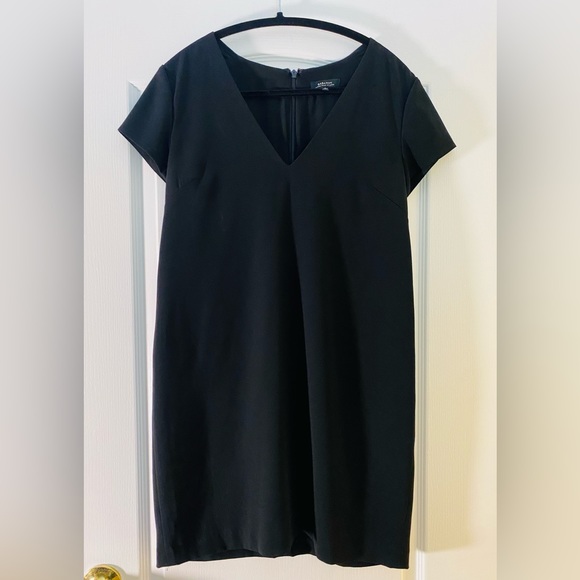 Aritzia Babaton Jameson dress - Picture 1 of 3
